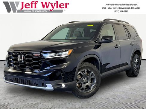 Used 2024 Honda Pilot TrailSport image 1