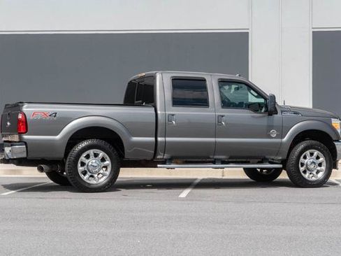 Used 2014 Ford F250 Lariat w/ Lariat Interior Package AWD/4WD image 11