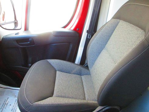 Used 2018 RAM ProMaster 1500 image 13