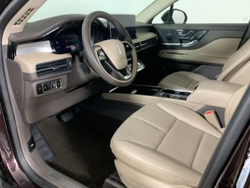 Used 2023 Lincoln Corsair AWD w/ Equipment Group 101A image 31