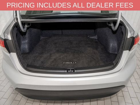 Used 2025 Toyota Corolla LE FWD image 5