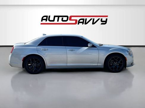 Used 2021 Chrysler 300 S RWD image 8
