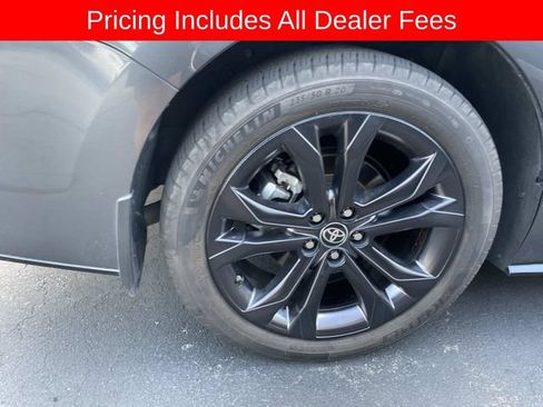 Used 2025 Toyota Sienna XSE w/ XSE Plus Package FWD image 11