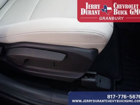 Used 2025 Hyundai Santa Fe SEL FWD image 24