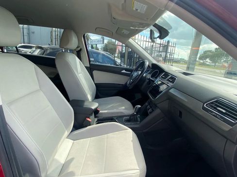 Used 2019 Volkswagen Tiguan SE image 14
