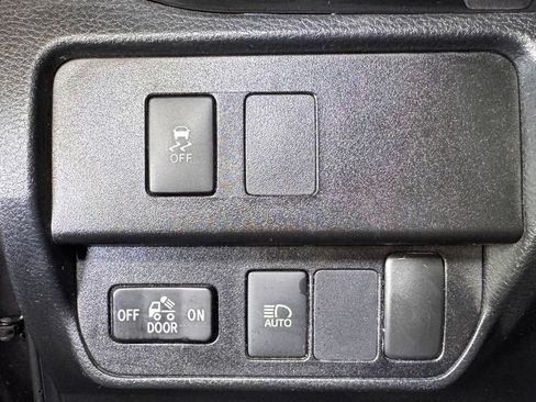 Certified 2021 Toyota Tacoma SR5 w/ Technology Package AWD/4WD image 30