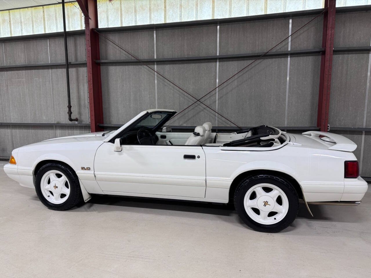 Used 1993 Ford Mustang LX RWD image 7