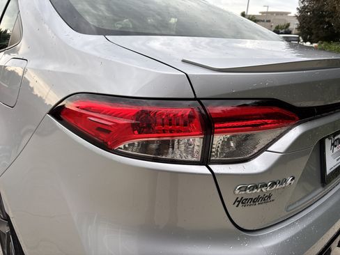 Used 2023 Toyota Corolla SE FWD image 12
