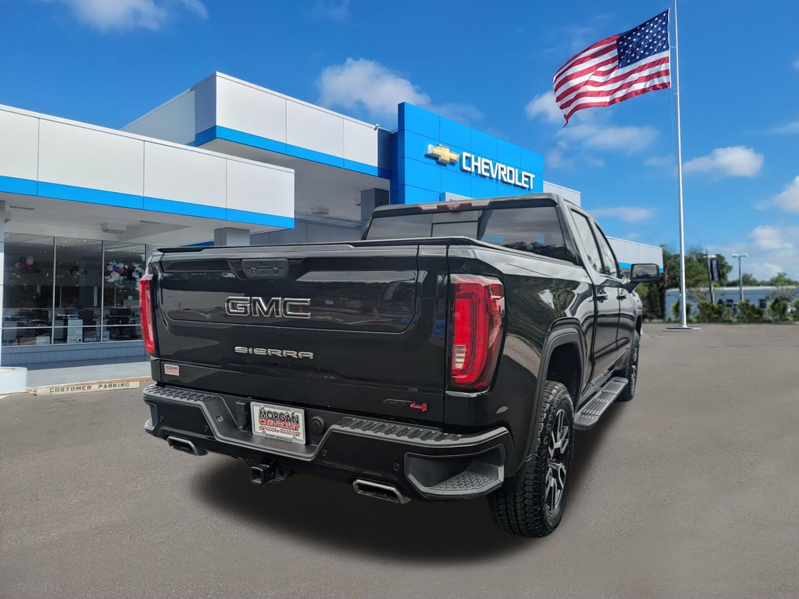Used 2020 GMC Sierra 1500 AT4 w/ AT4 Premium Package AWD/4WD image 3