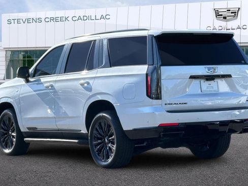 Certified 2025 Cadillac Escalade Sport w/ LPO, ONYX Package AWD/4WD image 5