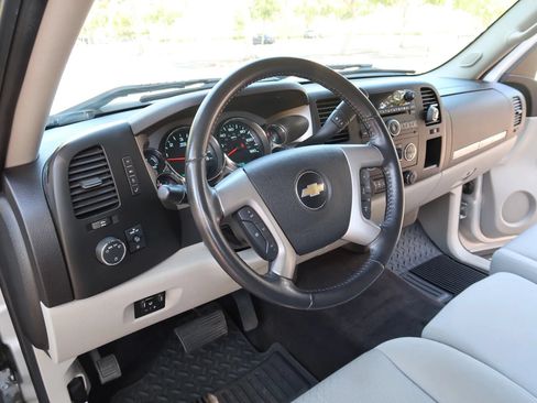 Used 2010 Chevrolet Silverado 1500 LT w/ Power Pack Plus RWD image 25