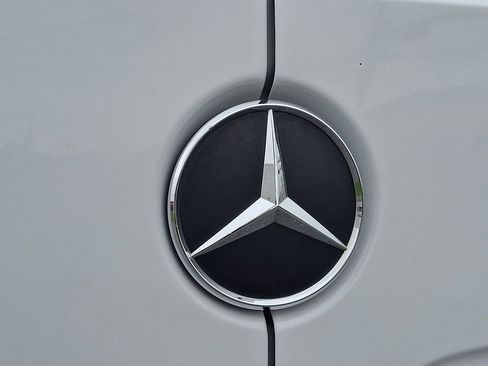 Used 2022 Mercedes-Benz Sprinter 2500 image 33