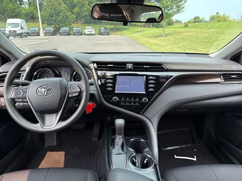 Used 2019 Toyota Camry LE w/ Carpet Mat Package FWD image 18