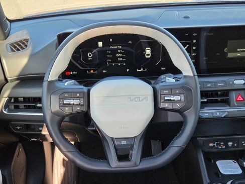 New 2025 Kia K4 GT-Line w/ GT-Line Premium Package image 15