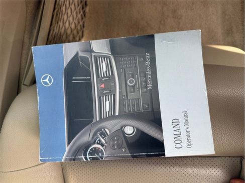 Used 2010 Mercedes-Benz E 350 4MATIC Sedan image 39