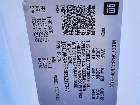 Used 2024 Chevrolet Express 2500 w/ Driver Convenience Package image 20