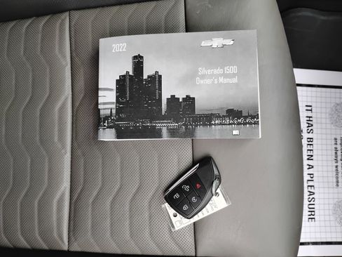 Used 2022 Chevrolet Silverado 1500 ZR2 w/ Technology Package AWD/4WD image 39