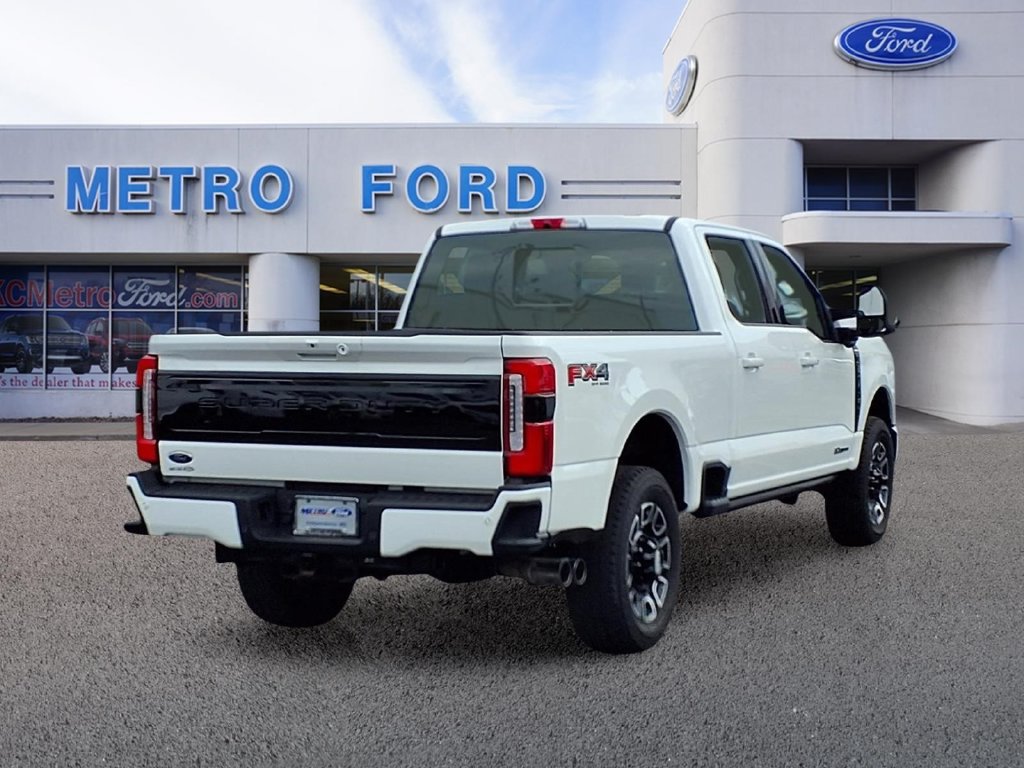 Used 2025 Ford F250 Platinum w/ FX4 Off-Road Package AWD/4WD image 3