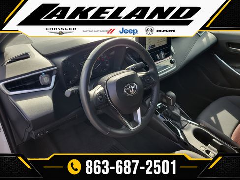Used 2025 Toyota Corolla SE FWD image 18