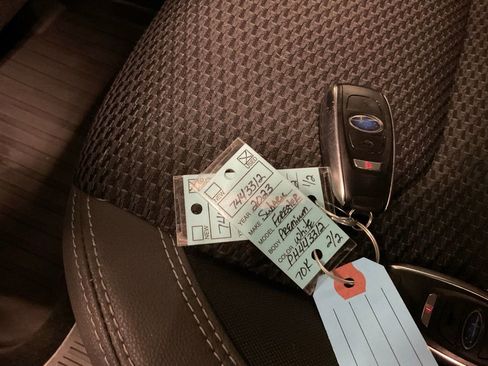 Used 2023 Subaru Forester Premium AWD/4WD image 32