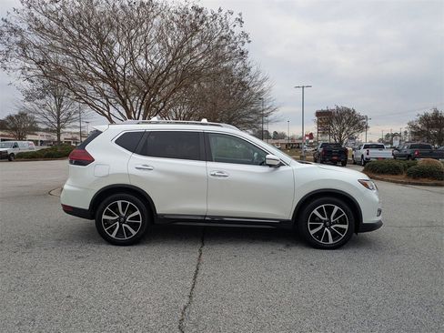 Used 2020 Nissan Rogue SL w/ Premium Package image 9