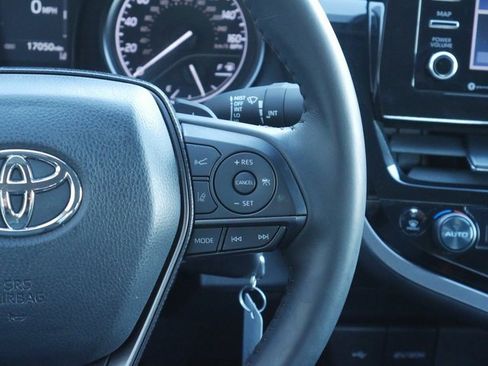 Used 2024 Toyota Camry SE image 15