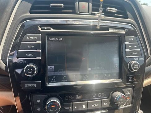 Used 2018 Nissan Maxima Platinum FWD image 12