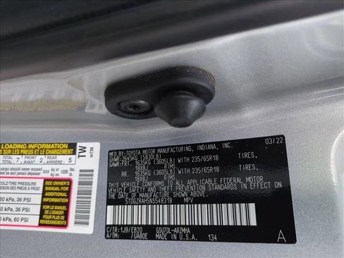 Used 2022 Toyota Highlander XLE FWD image 26