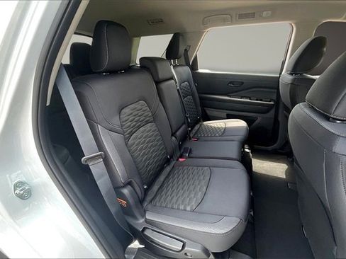 New 2025 Nissan Pathfinder SV w/ SV Premium Package image 9
