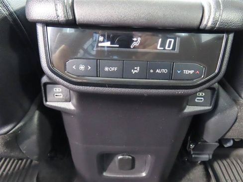 Used 2025 Toyota Grand Highlander AWD image 34