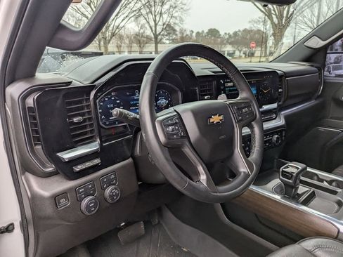 Used 2024 Chevrolet Silverado 1500 High Country w/ High Country Premium Package image 13