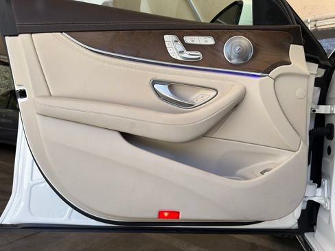 Used 2018 Mercedes-Benz E 300 image 26