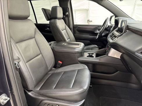 Used 2024 Chevrolet Tahoe Z71 w/ Luxury Package AWD/4WD image 29