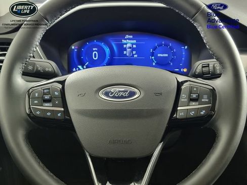 Certified 2022 Ford Escape Titanium w/ Class II Trailer Tow Package AWD/4WD image 27