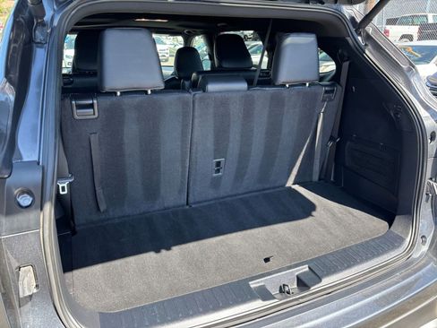 Used 2024 Toyota Highlander XSE FWD image 35