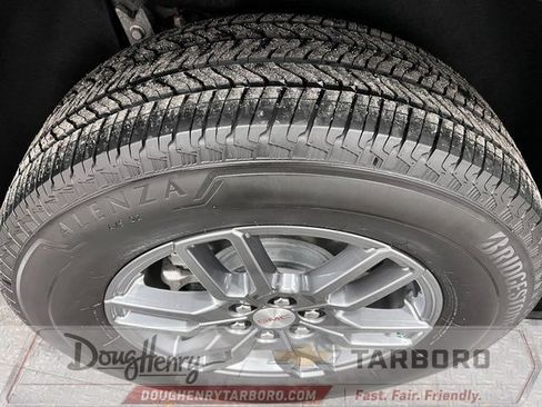 Used 2025 GMC Acadia Elevation FWD image 13