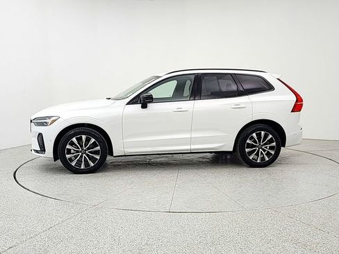 Used 2025 Volvo XC60 B5 Plus image 8