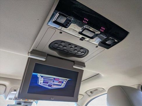 Used 2019 Cadillac Escalade Premium Luxury AWD/4WD image 20