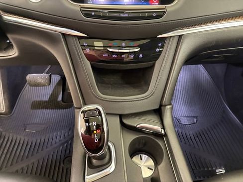 Used 2019 Cadillac XT5 Platinum image 21