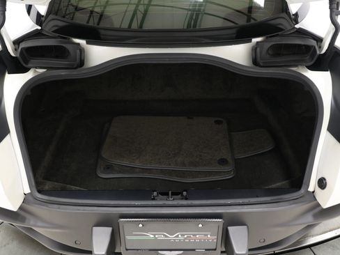 Used 2018 Aston Martin DB11 Coupe image 50