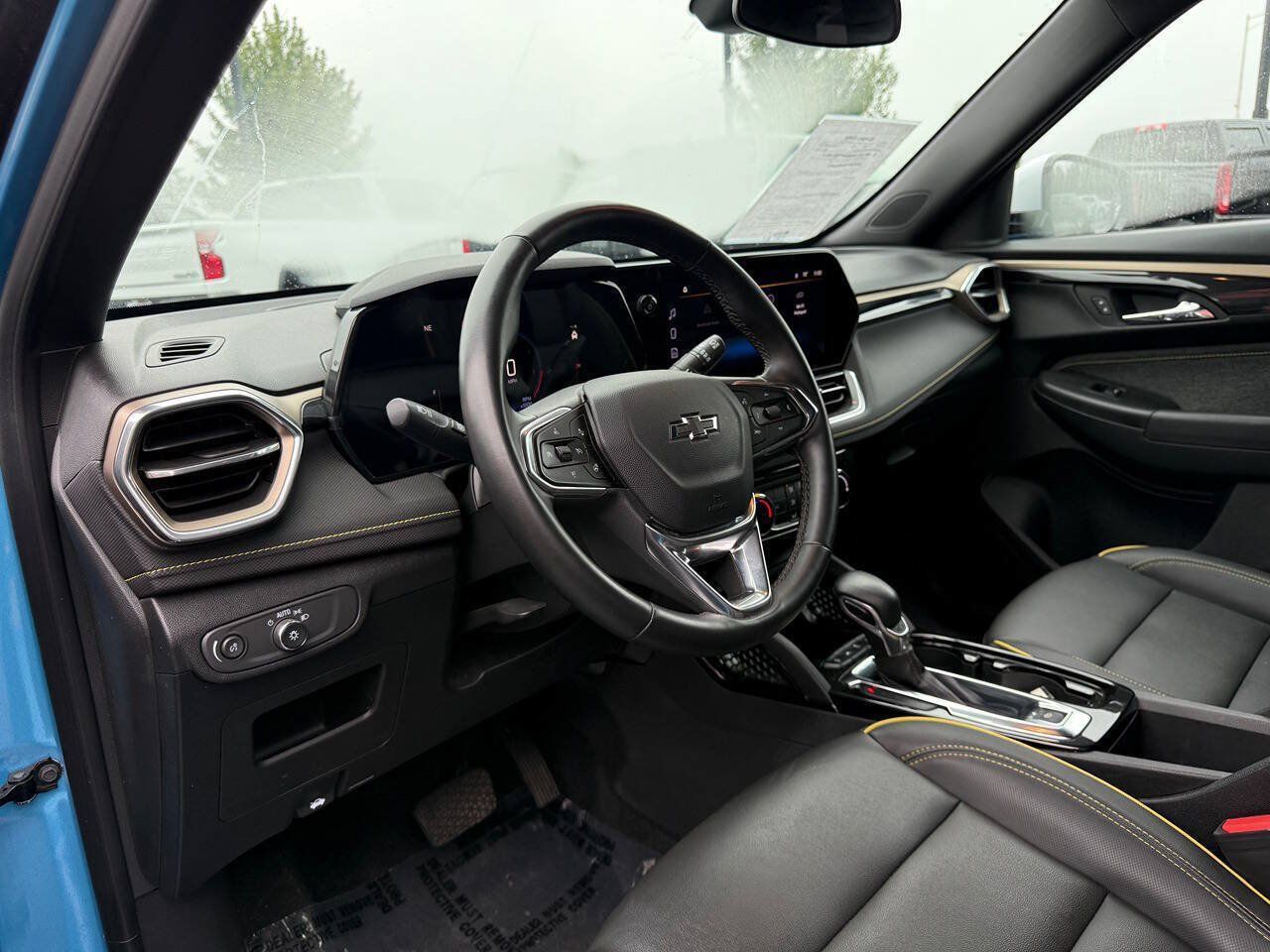Used 2025 Chevrolet TrailBlazer ACTIV FWD image 11
