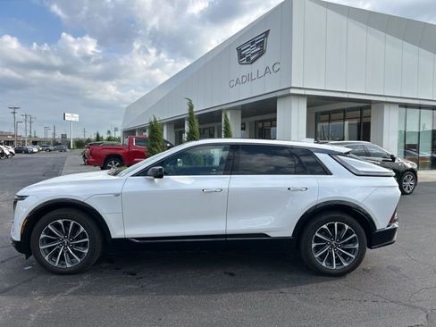Used 2024 Cadillac Lyriq Sport AWD/4WD image 1