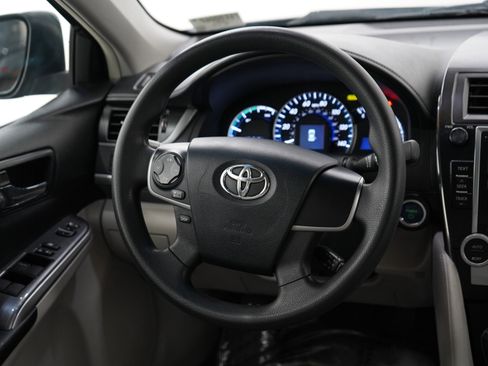 Used 2012 Toyota Camry LE FWD image 14