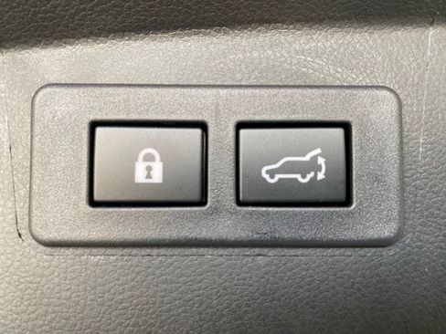 Used 2025 Subaru Outback Premium AWD/4WD image 8