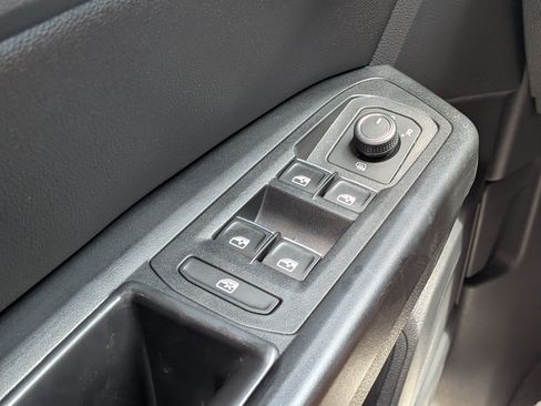 Used 2019 Volkswagen Atlas SE w/ Panoramic Sunroof Package FWD image 23