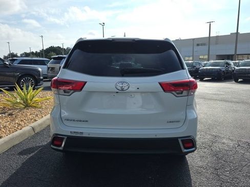 Used 2018 Toyota Highlander Limited FWD image 27