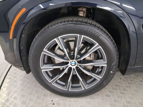 Used 2024 BMW X5 xDrive40i w/ M Sport Package image 11