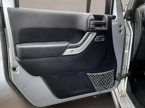 Used 2014 Jeep Wrangler Unlimited Rubicon w/ Dual Top Group image 16