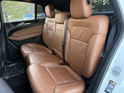 Used 2019 Mercedes-Benz GLE 43 AMG GLE 43 AMG image 39