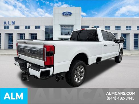 Used 2024 Ford F250 Platinum image 9